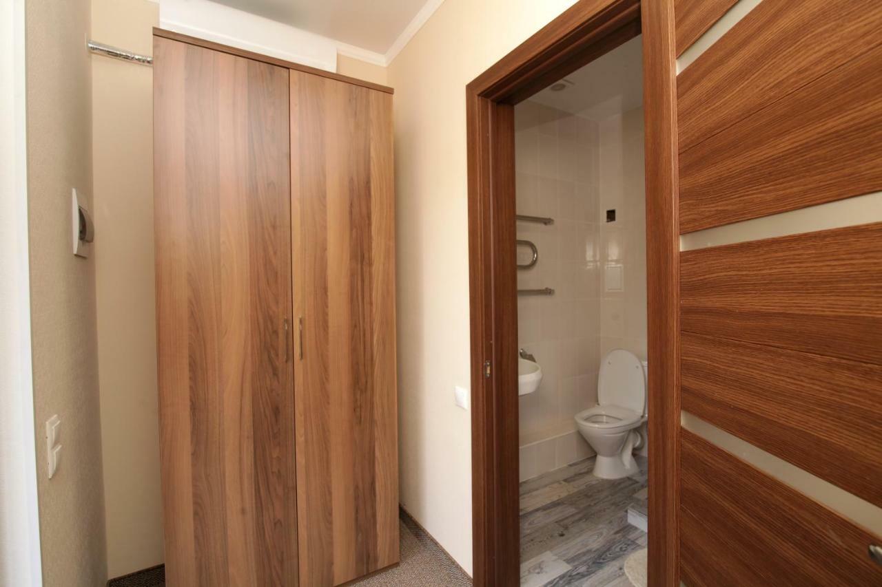 Отель 14 Gagra Esterno foto